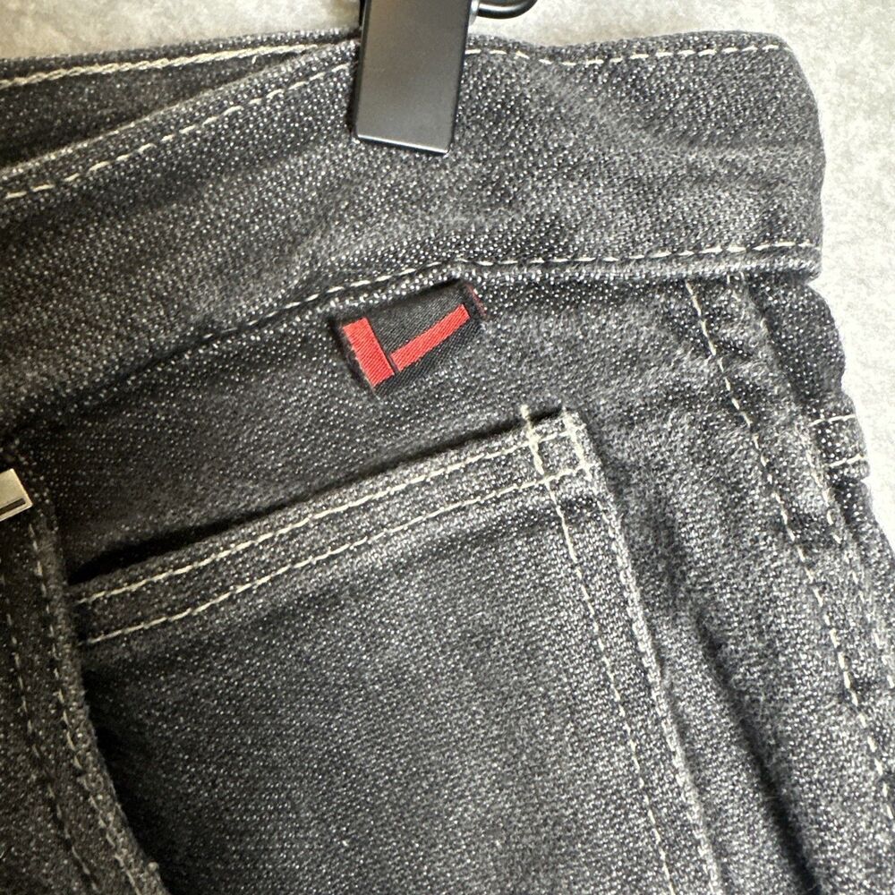 FUBU Black Denim Shorts - Mens Baggy Fit Jorts - Vintage 90s Streetwear Size 38 - Picture 4 of 7